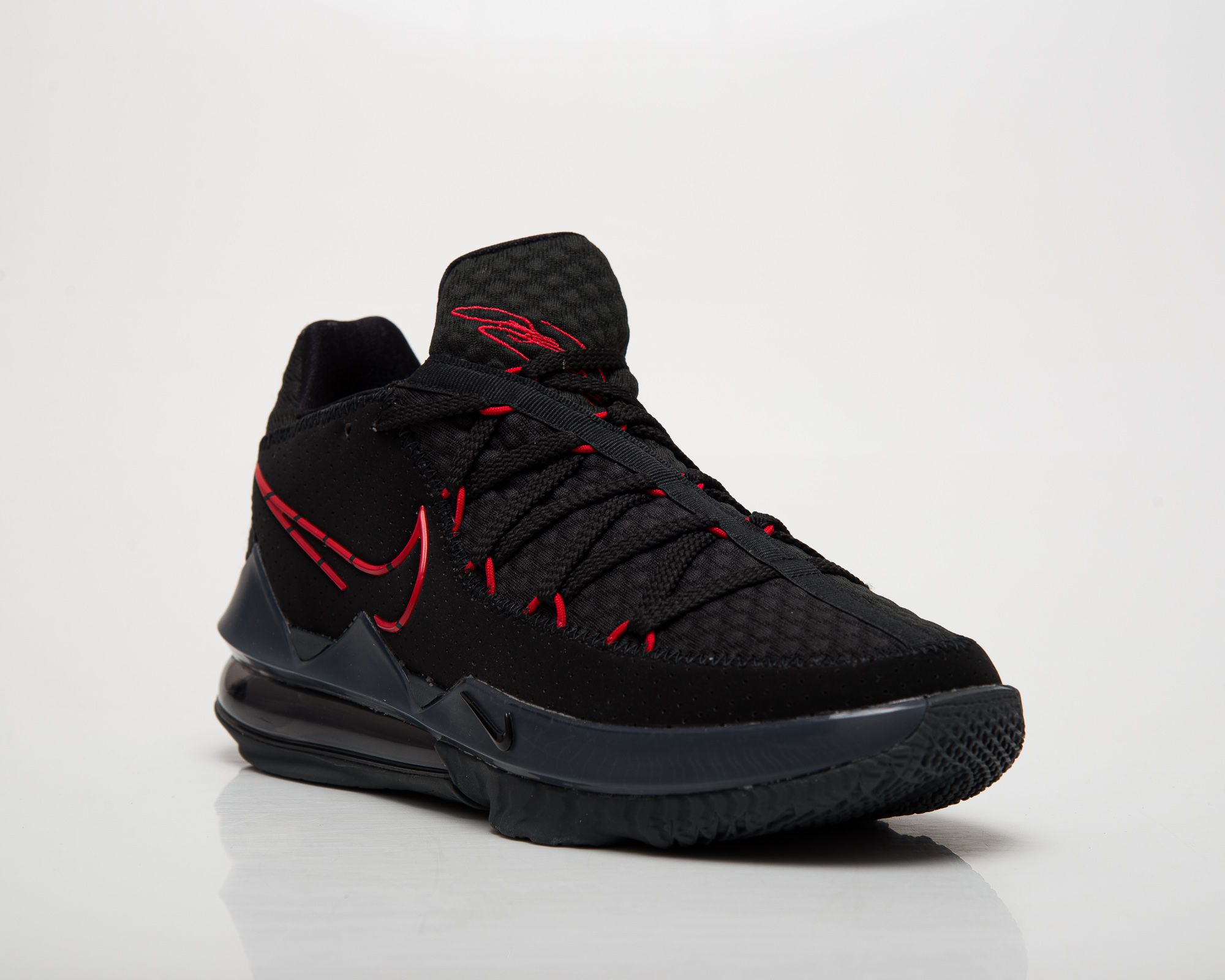 Men's Nike Lebron XVII outlet Low